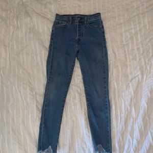 Levi’s High Rise Wedgie Skinny Jeans